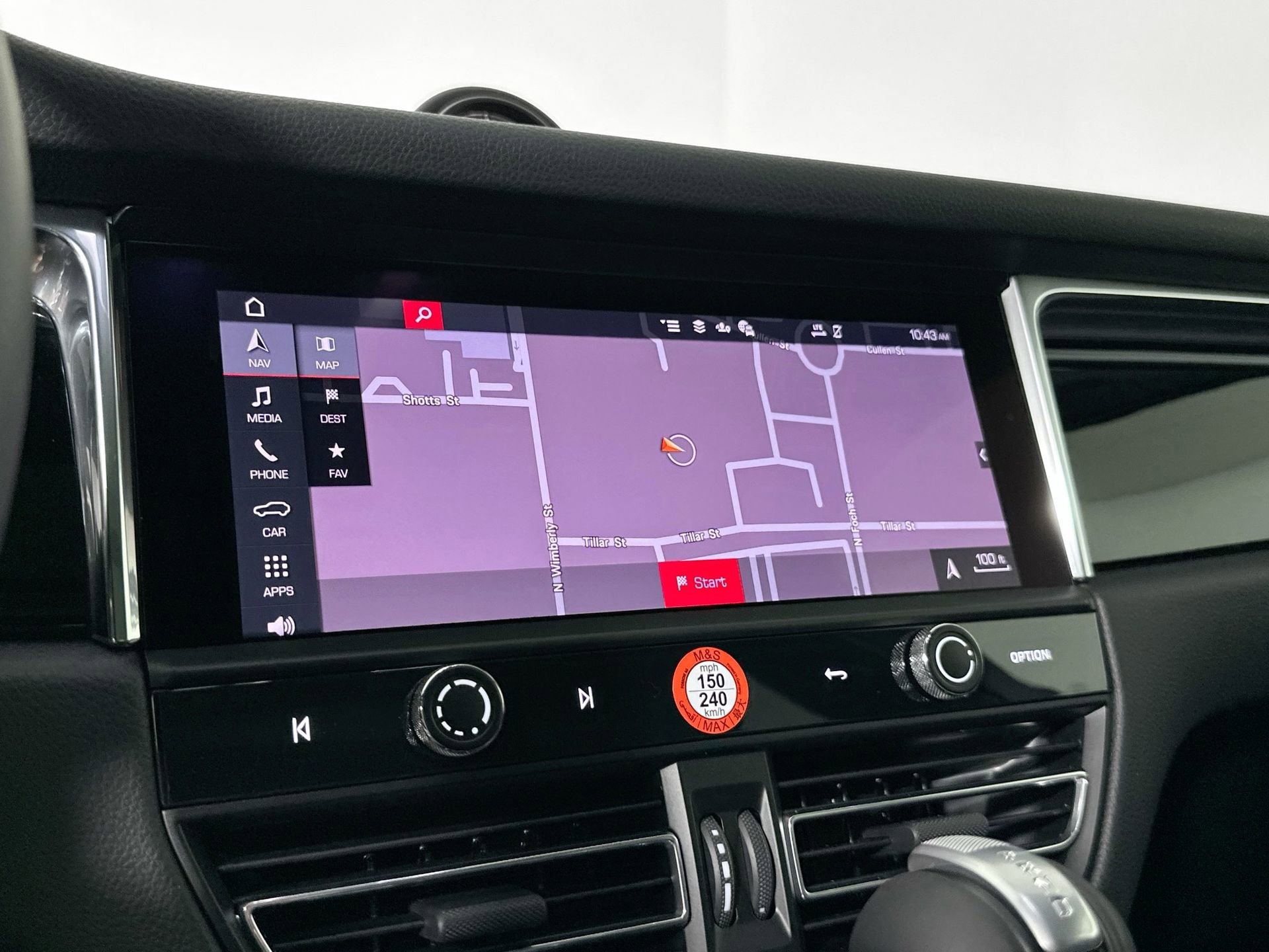 Certified 2025 Porsche Macan image 22