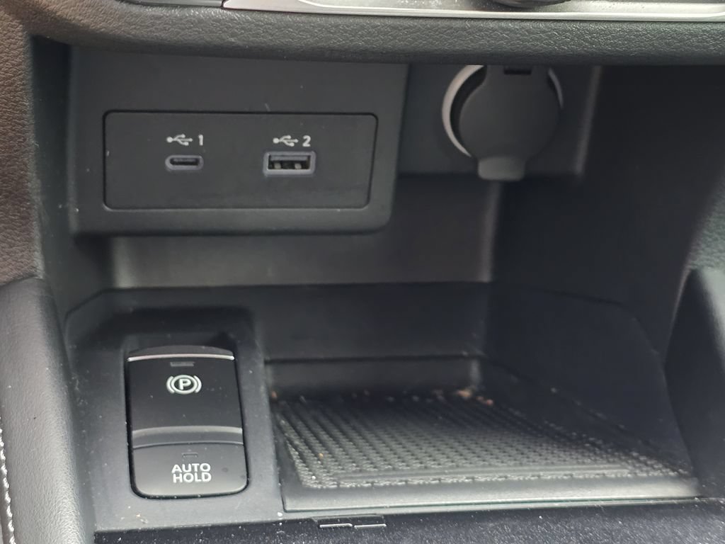 Used 2024 Nissan Kicks SV w/ Interior Electronics Package FWD image 22