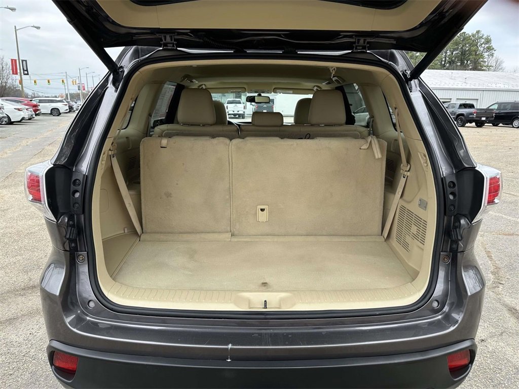 Used 2015 Toyota Highlander XLE image 14