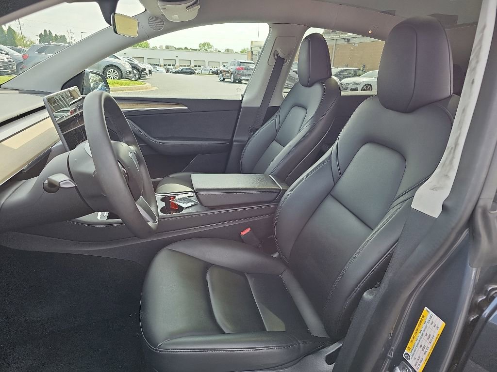 Used 2023 Tesla Model Y Long Range AWD/4WD image 3