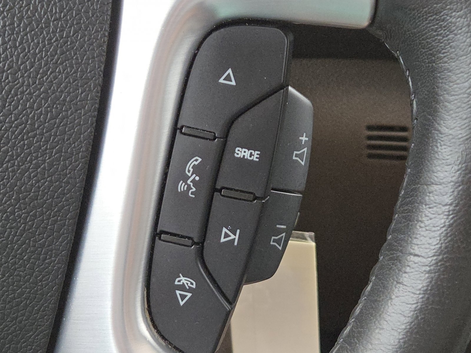 Used 2017 GMC Acadia Limited SLT image 30