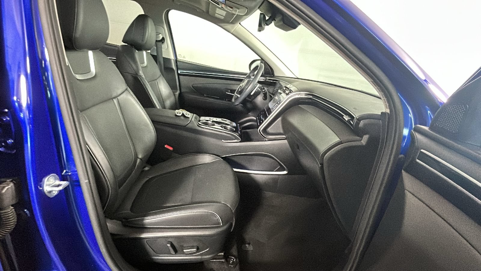 Used 2023 Hyundai Tucson Limited AWD/4WD image 35