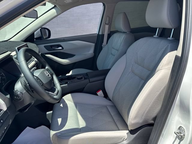 Used 2025 Nissan Rogue SV AWD/4WD image 9