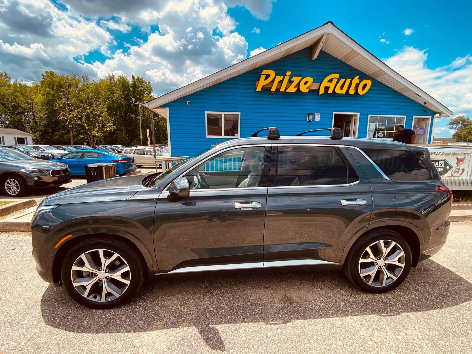 Used 2022 Hyundai Palisade Limited w/ Winter Package AWD/4WD image 2
