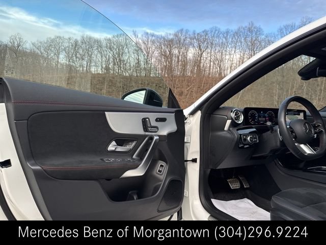 Used 2025 Mercedes-Benz CLA 250 4MATIC image 17