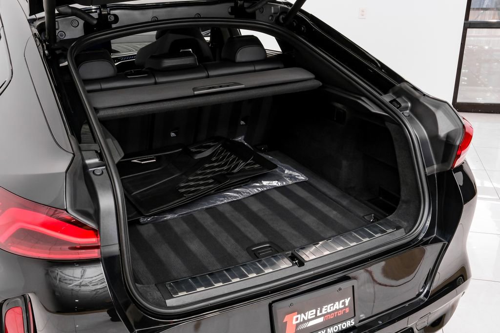 Used 2025 BMW X6 M Competition w/ Executive Package image 55