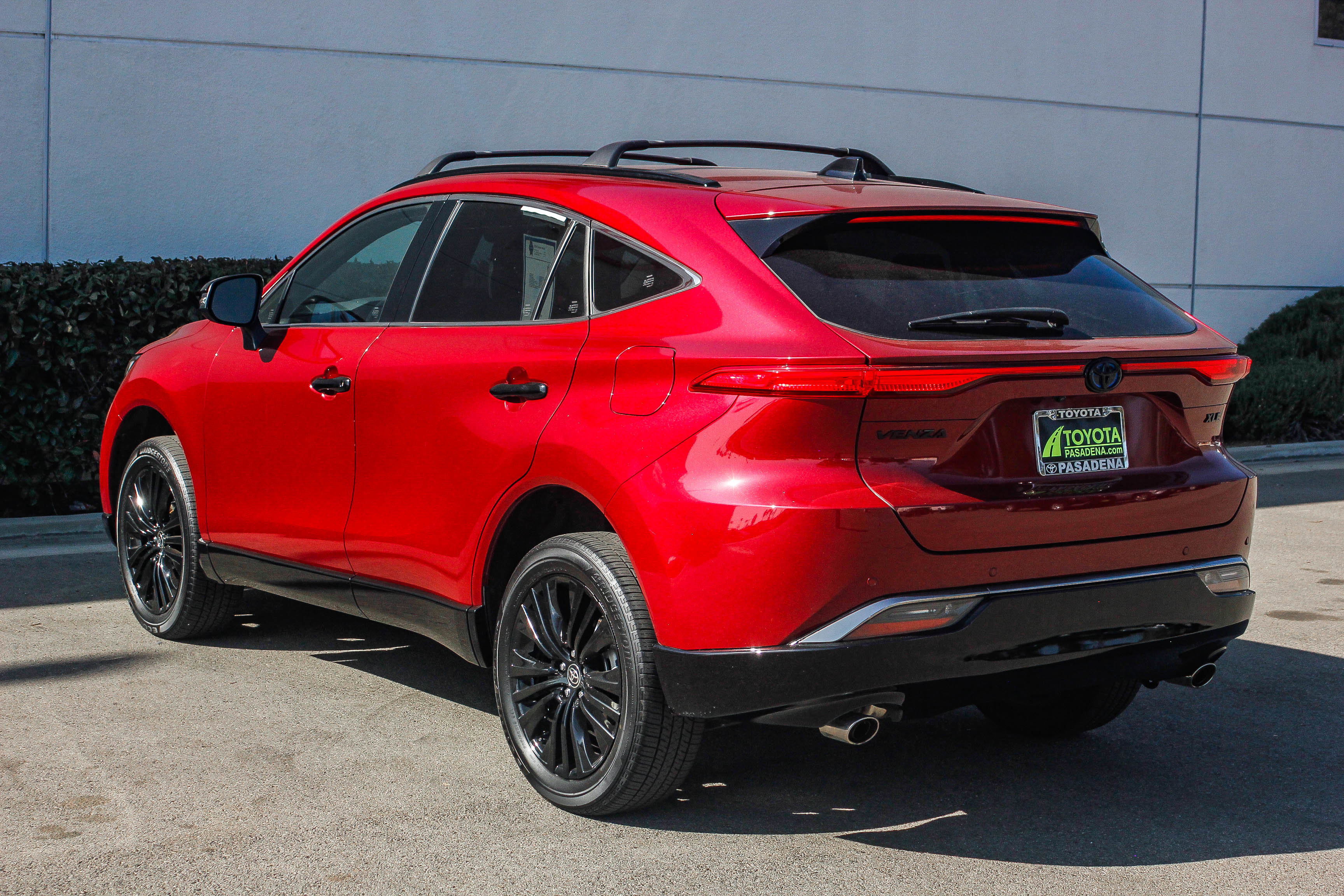 Used 2024 Toyota Venza Nightshade image 8