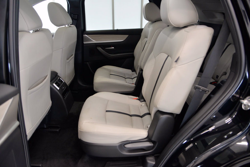 Certified 2024 MAZDA CX-90 Plug-In Hybrid w/ Premium Pkg AWD/4WD image 28