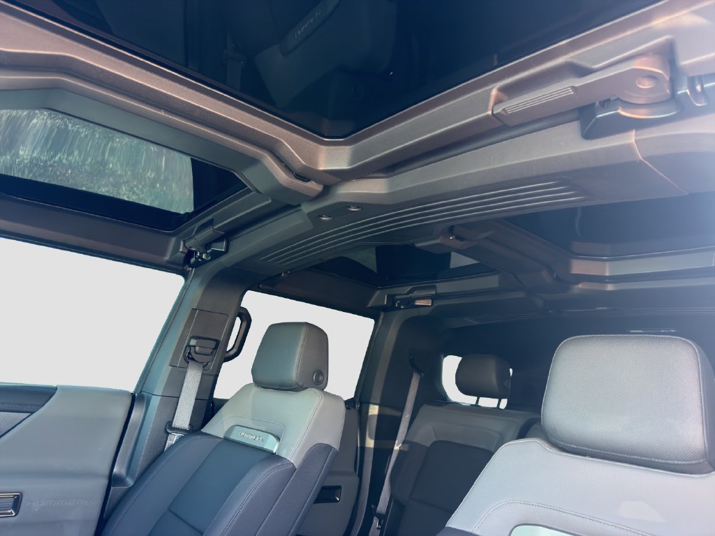Used 2025 GMC Hummer EV 2X AWD/4WD image 33