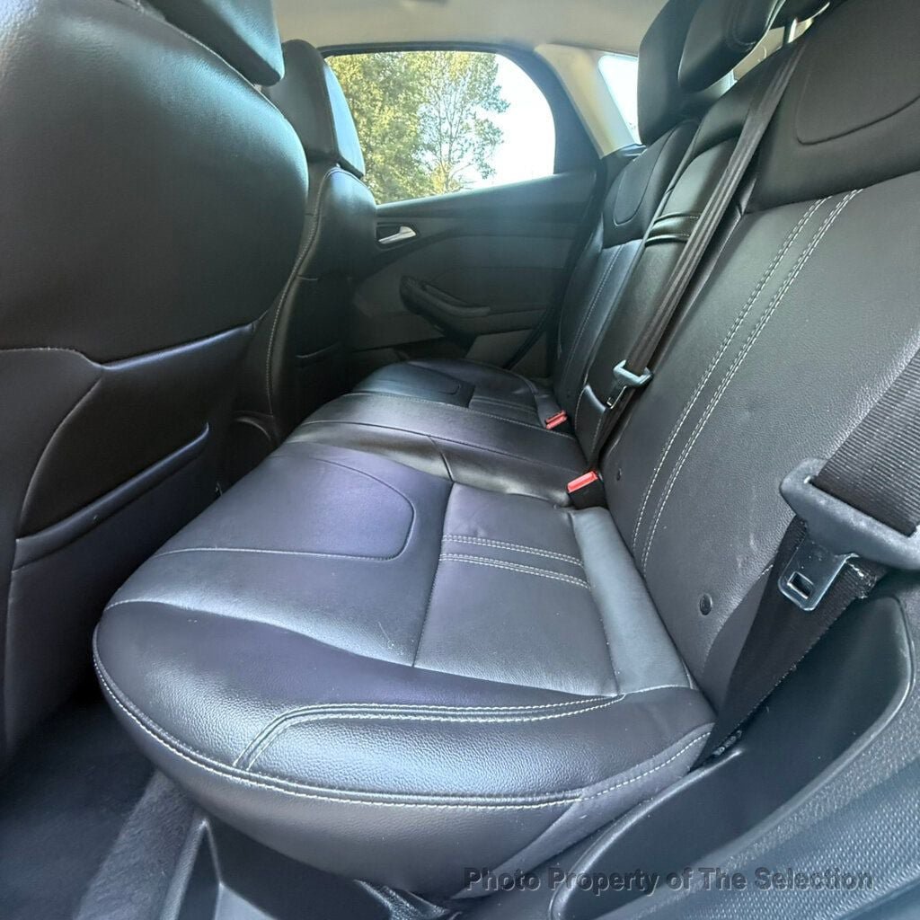 Used 2012 Ford Focus Titanium FWD image 37