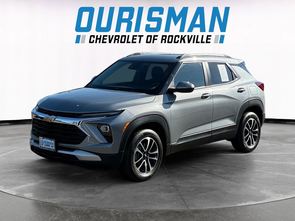 Used 2024 Chevrolet TrailBlazer LT AWD/4WD image 2