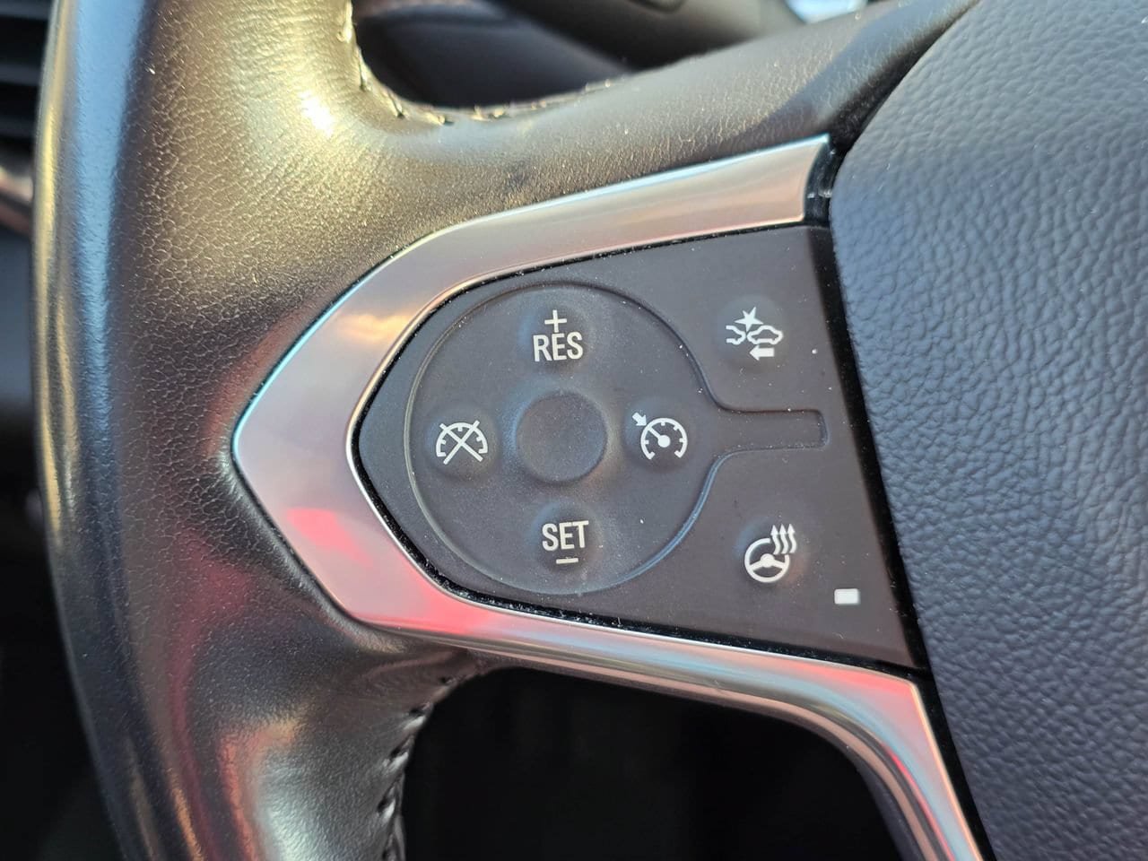 Used 2020 Chevrolet Traverse RS FWD image 20