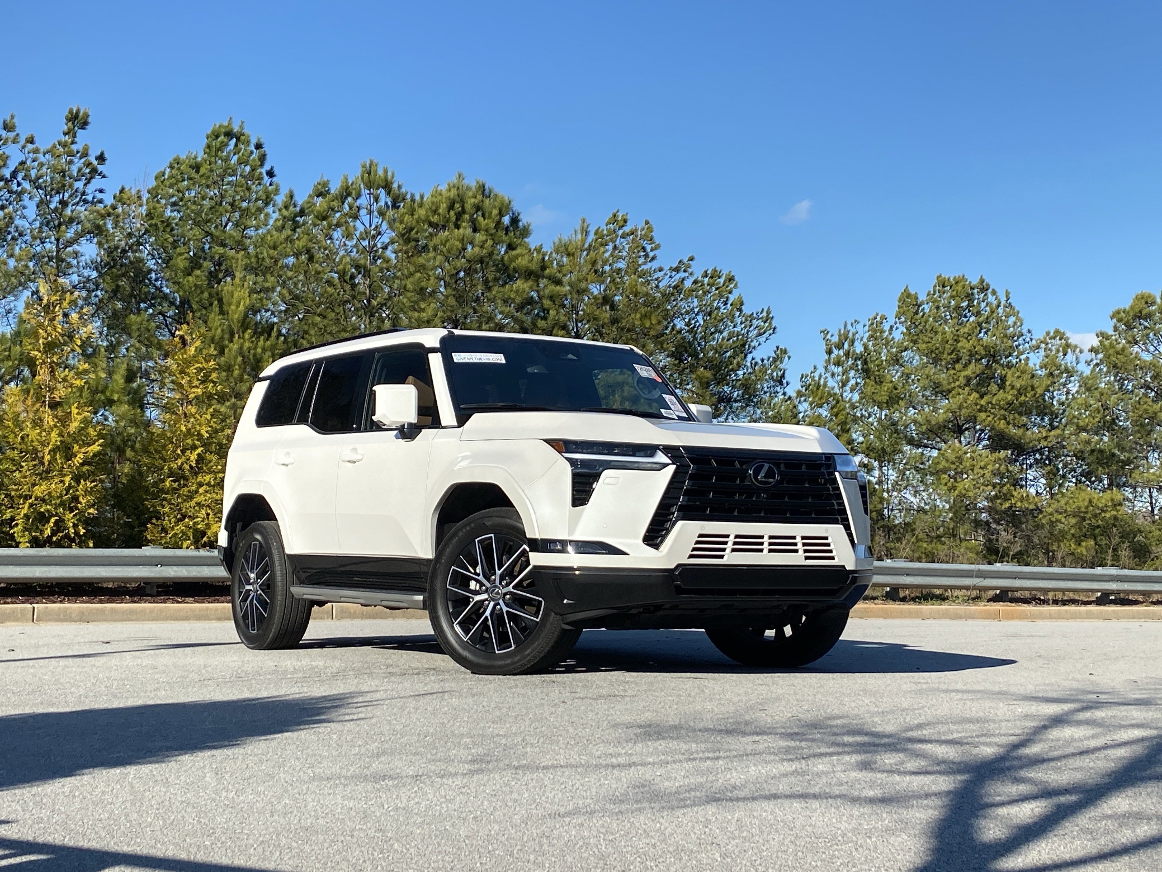 Used 2025 Lexus GX 550 image 2