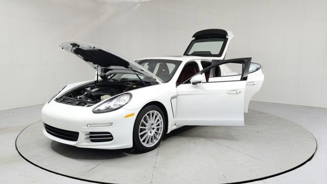 Used 2014 Porsche Panamera 4 image 9