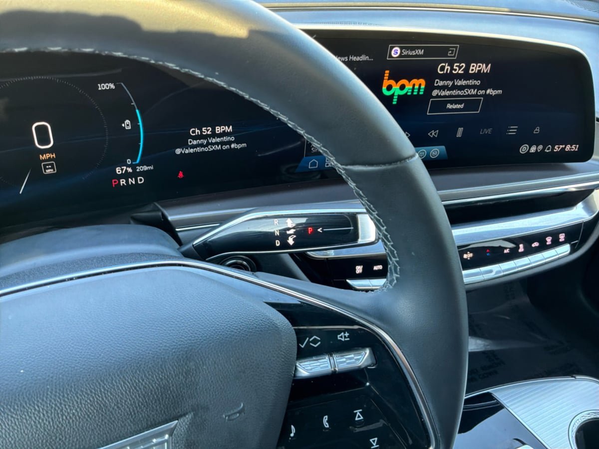 Used 2024 Cadillac Lyriq Tech RWD image 17