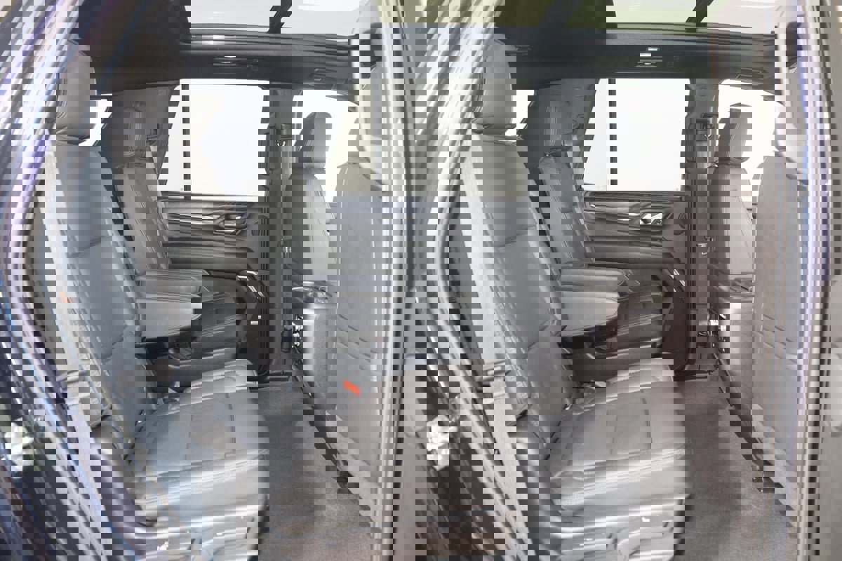 Used 2021 GMC Yukon Denali w/ Denali Premium Package image 15