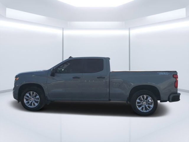 Used 2025 Chevrolet Silverado 1500 Custom image 6