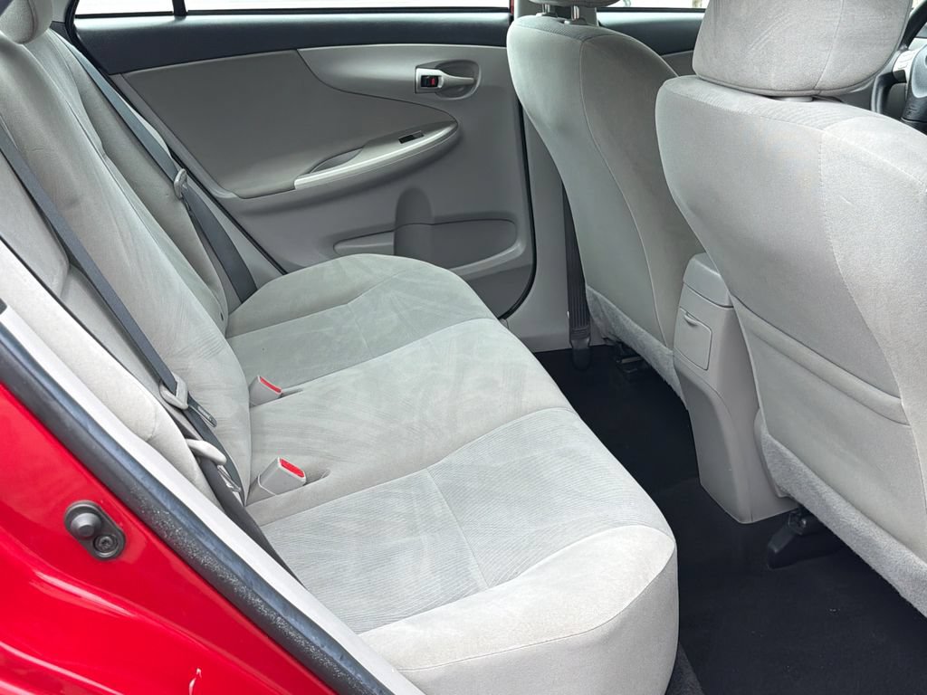 Used 2012 Toyota Corolla LE FWD image 11