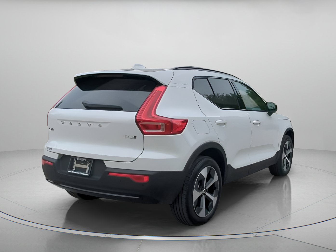 Used 2026 Volvo XC40 B5 Plus AWD/4WD image 27
