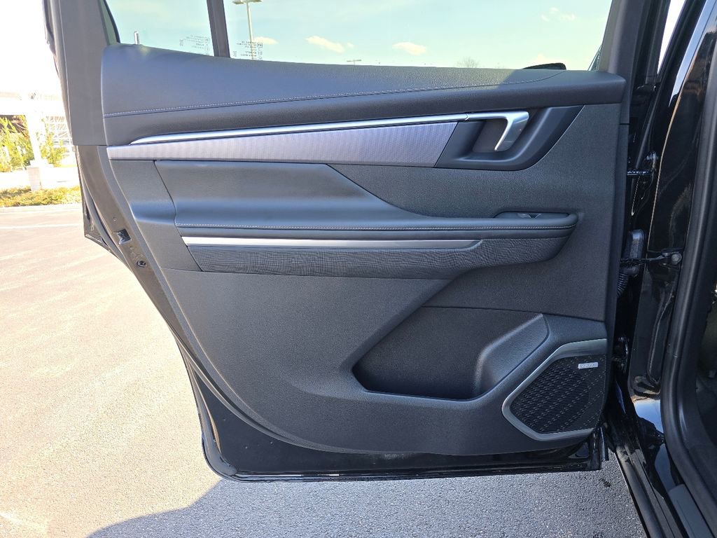 Certified 2025 Buick Enclave Sport Touring AWD/4WD image 25
