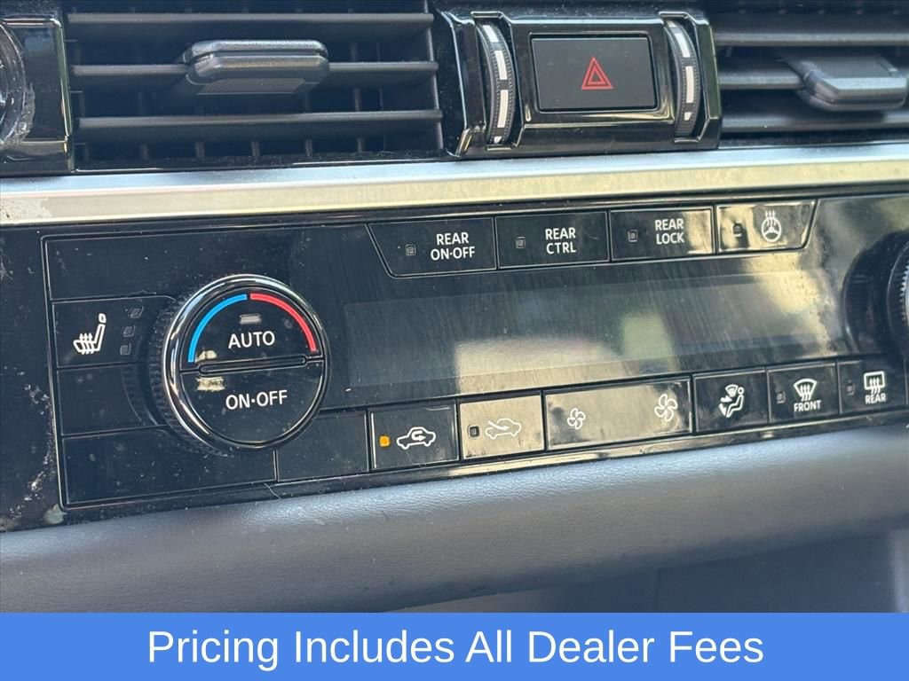 Used 2024 Nissan Pathfinder SL w/ SL Premium Package AWD/4WD image 16