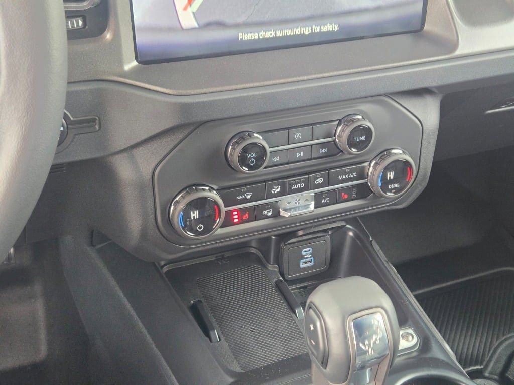 New 2025 Ford Bronco Big Bend image 23