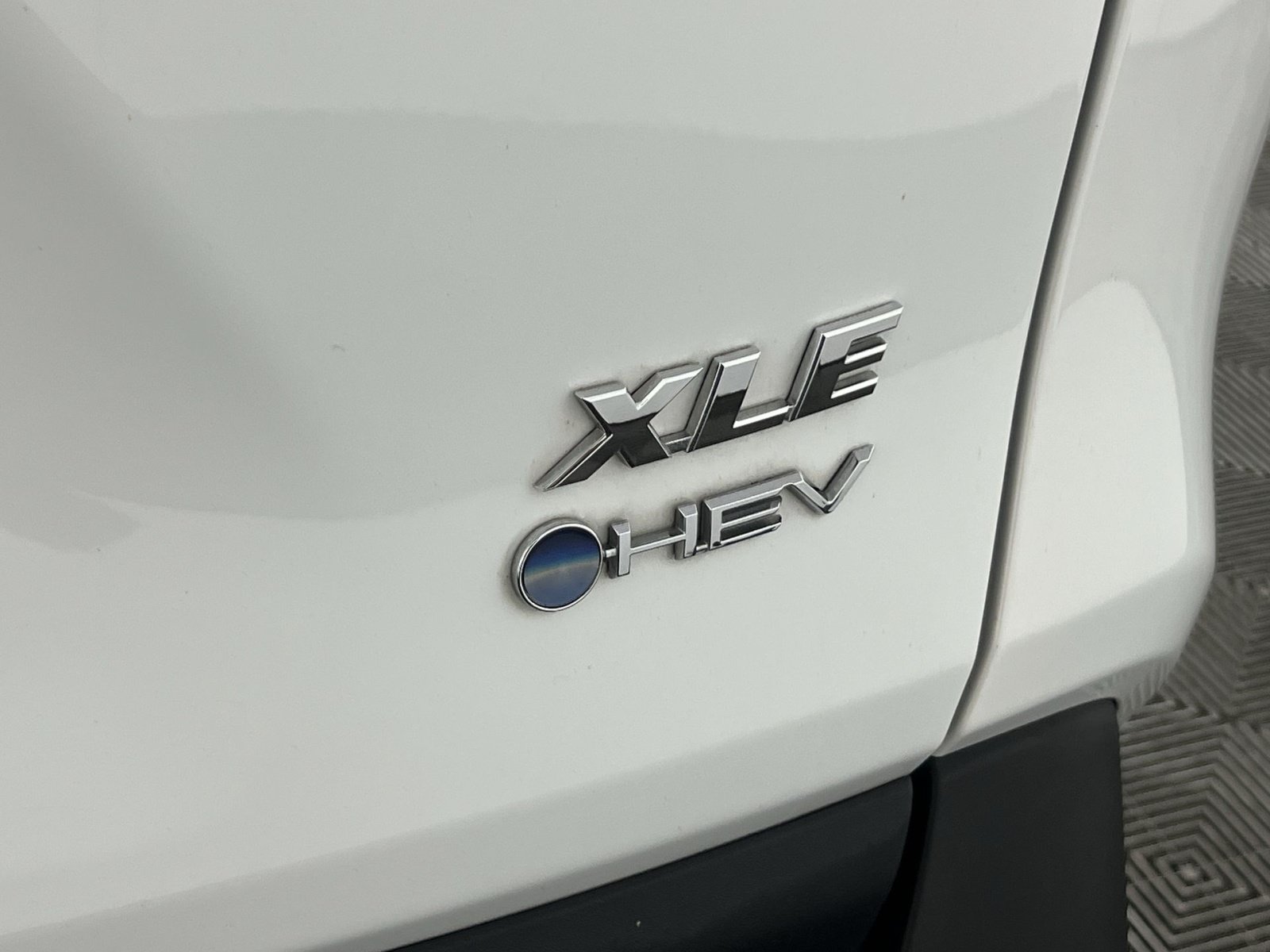 Used 2025 Toyota RAV4 XLE AWD/4WD image 28