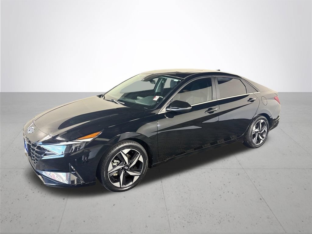 Used 2023 Hyundai Elantra Limited FWD image 2