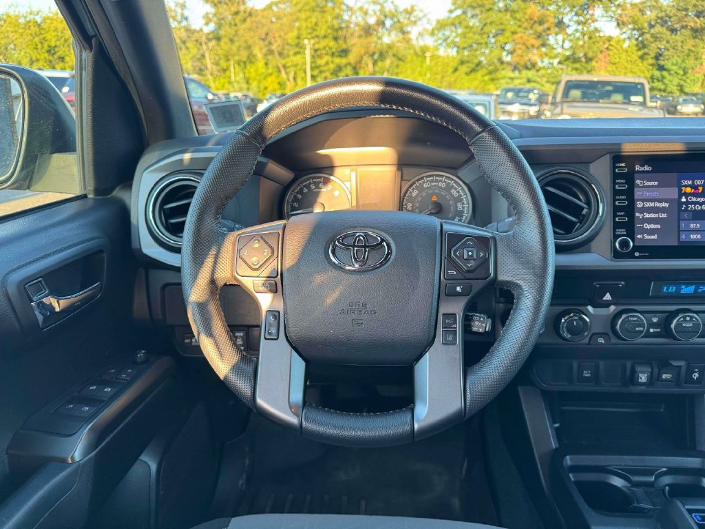 Used 2022 Toyota Tacoma TRD Off-Road AWD/4WD image 20