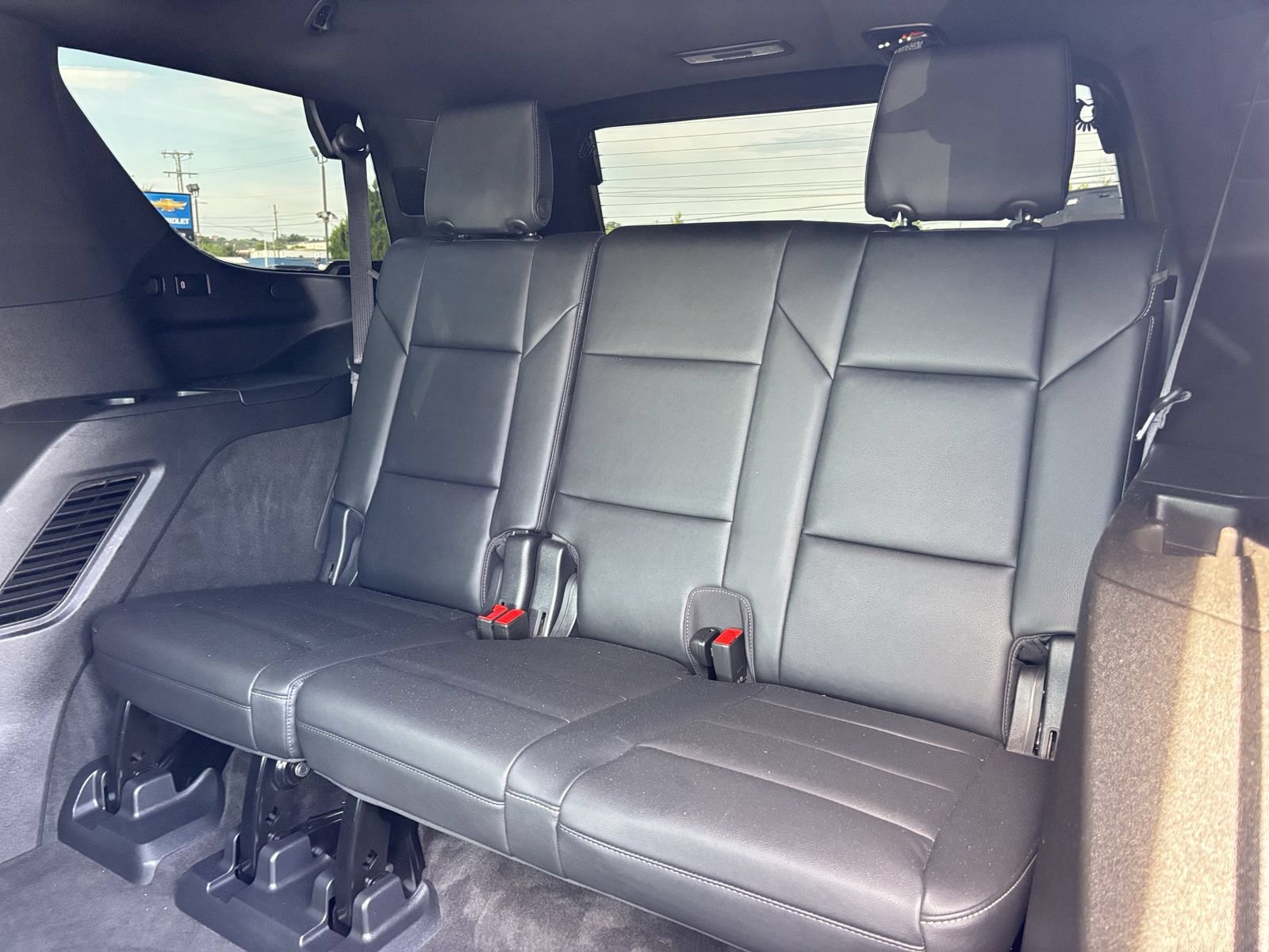 Used 2022 Cadillac Escalade Luxury AWD/4WD image 24