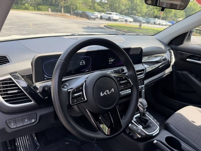 Certified 2025 Kia Seltos S AWD/4WD image 15