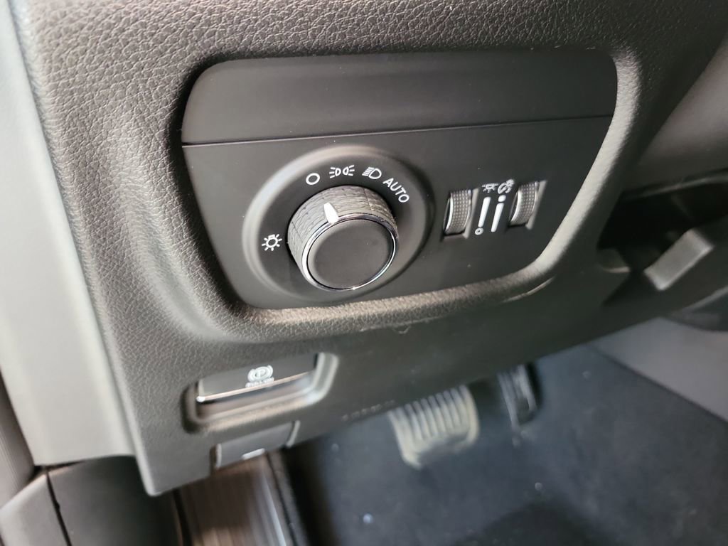 New 2026 Jeep Grand Cherokee Laredo X image 14