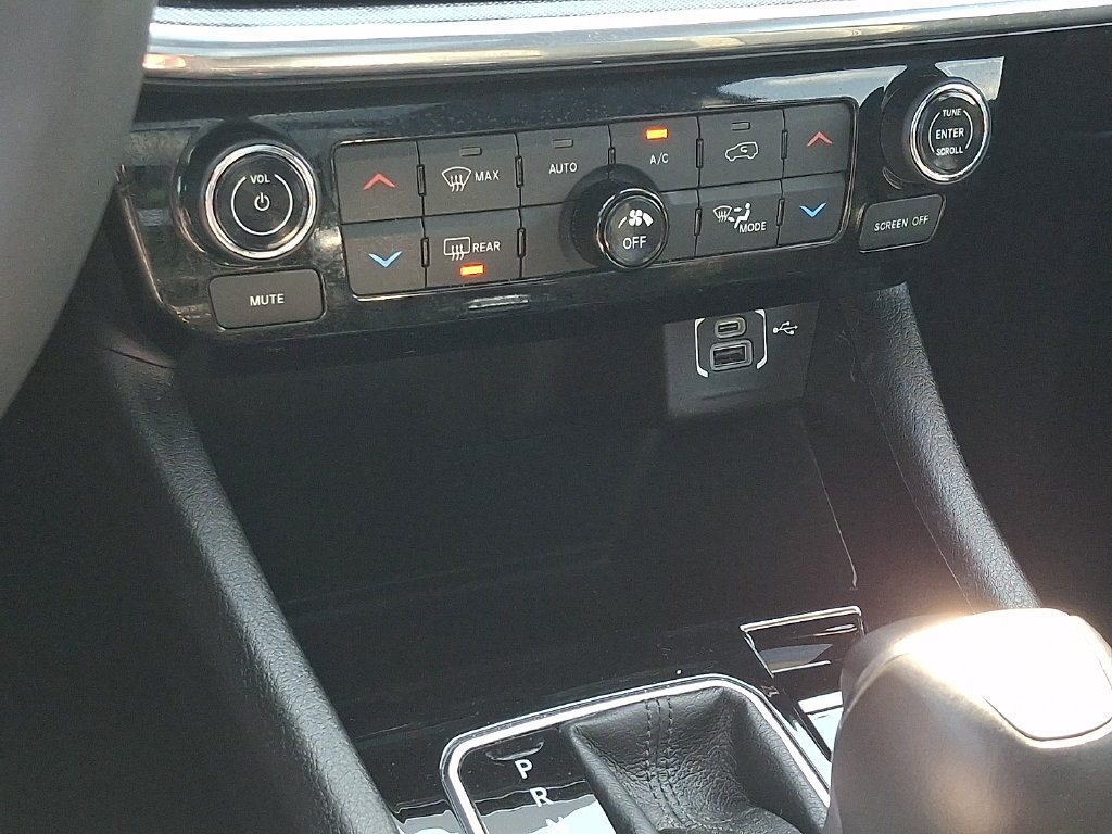 Used 2023 Jeep Compass High Altitude AWD/4WD image 16
