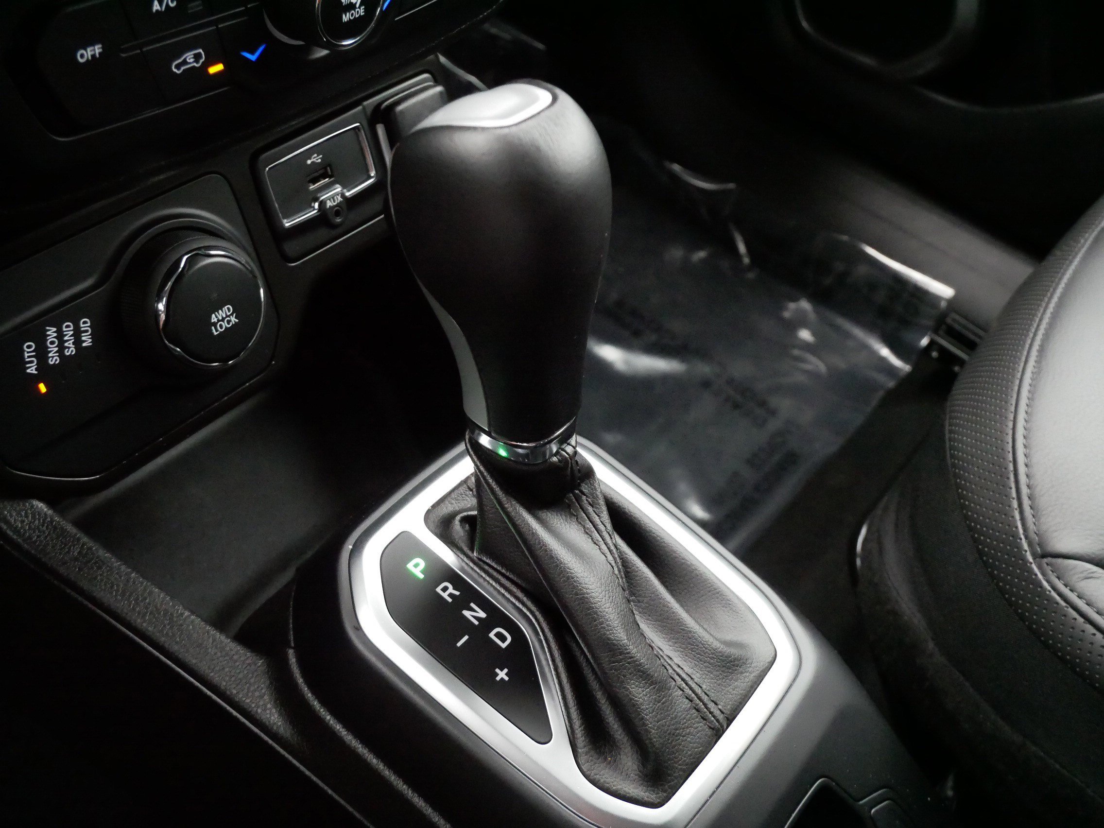 Used 2023 Jeep Renegade Limited AWD/4WD image 24
