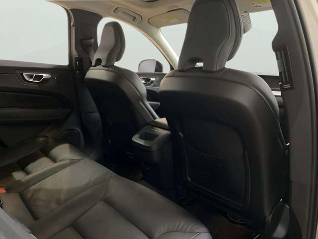 Used 2025 Volvo XC60 B5 Plus AWD/4WD image 71