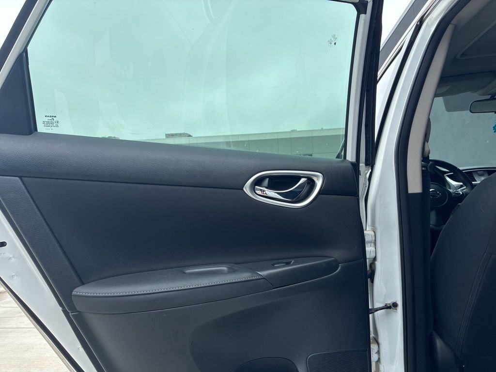 Used 2019 Nissan Sentra SV w/ Special Edition Package FWD image 13