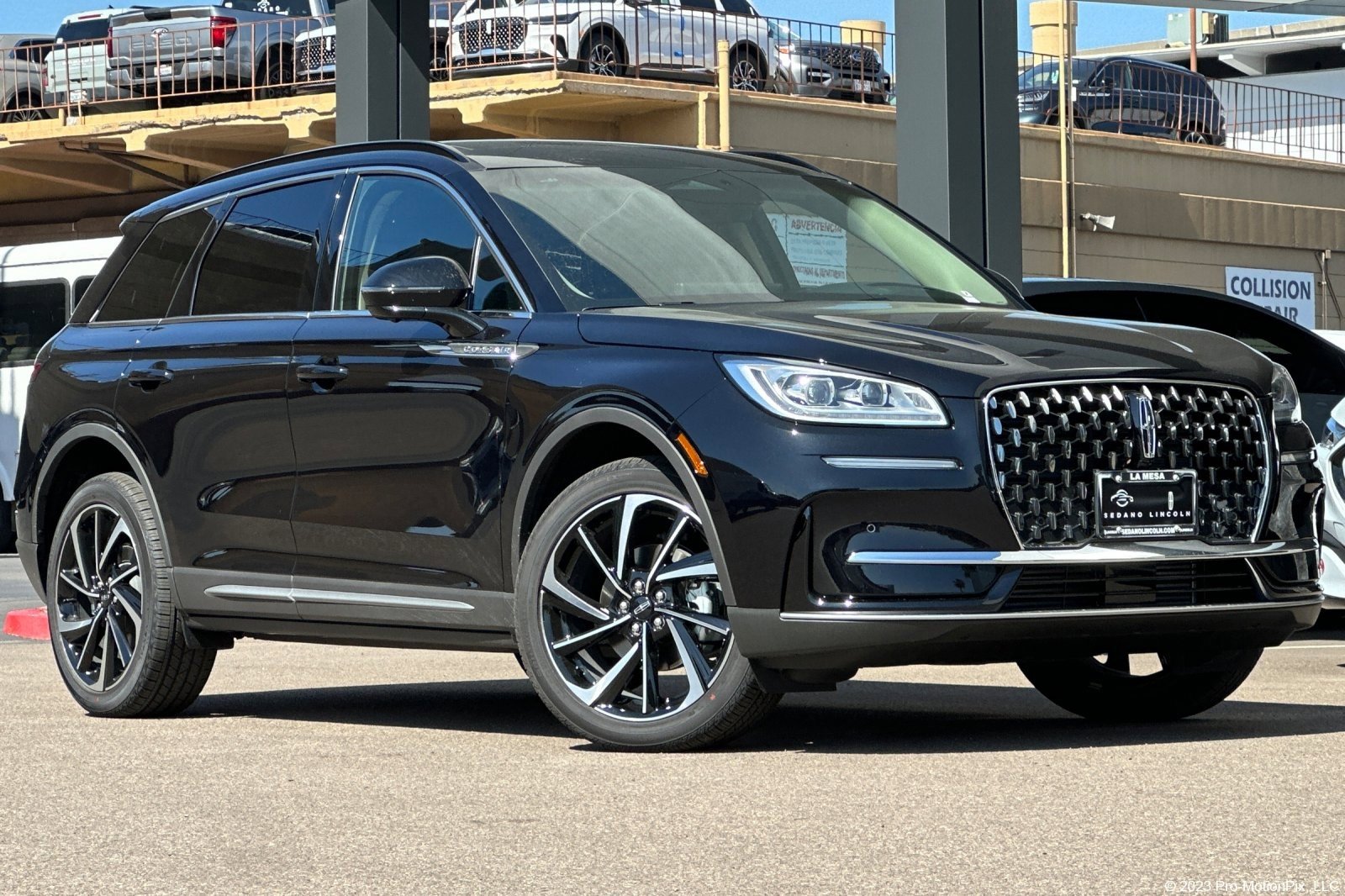 New 2025 Lincoln Corsair Reserve w/ Equipment Group 202A image 1