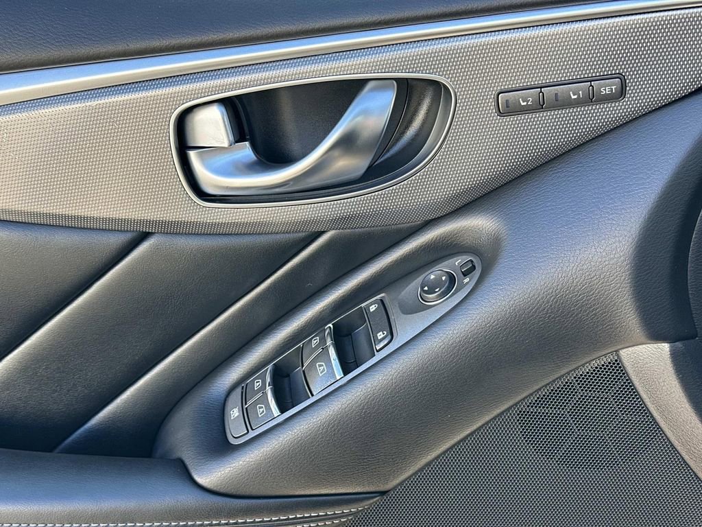 Used 2016 INFINITI Q50 Red Sport 400 image 23