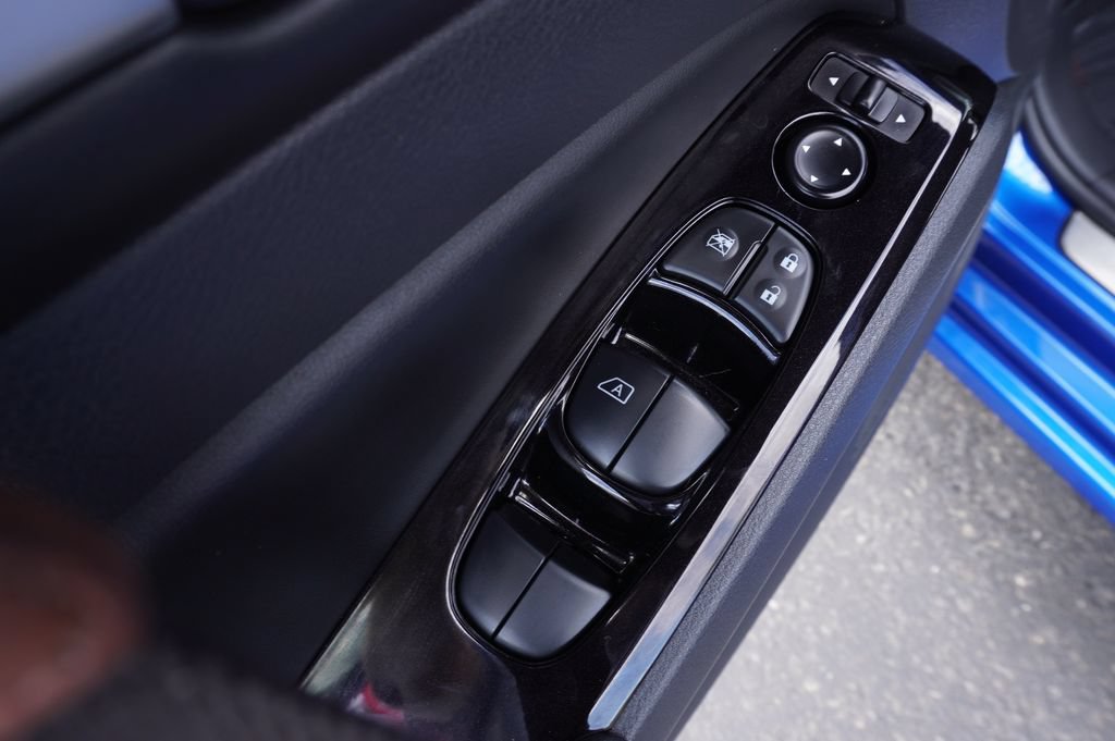 Certified 2025 Nissan Altima 2.5 SR AWD/4WD image 15