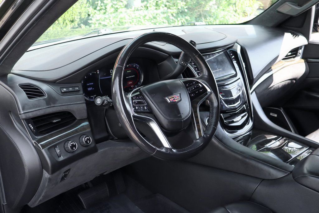 Used 2019 Cadillac Escalade Platinum image 21