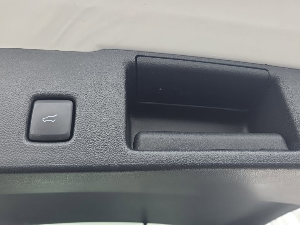 Used 2024 Ford Escape SE image 37