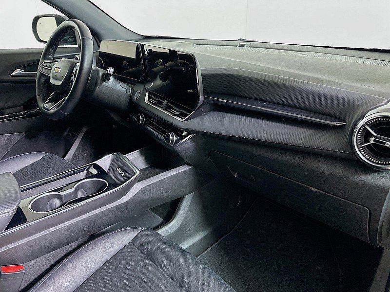 Used 2025 Chevrolet Equinox LT w/ Convenience Package II image 26