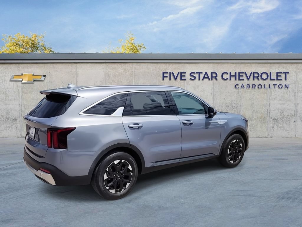 Used 2024 Kia Sorento S FWD image 8