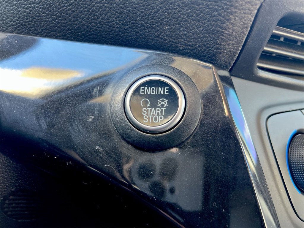 Used 2017 Ford Escape Titanium image 15