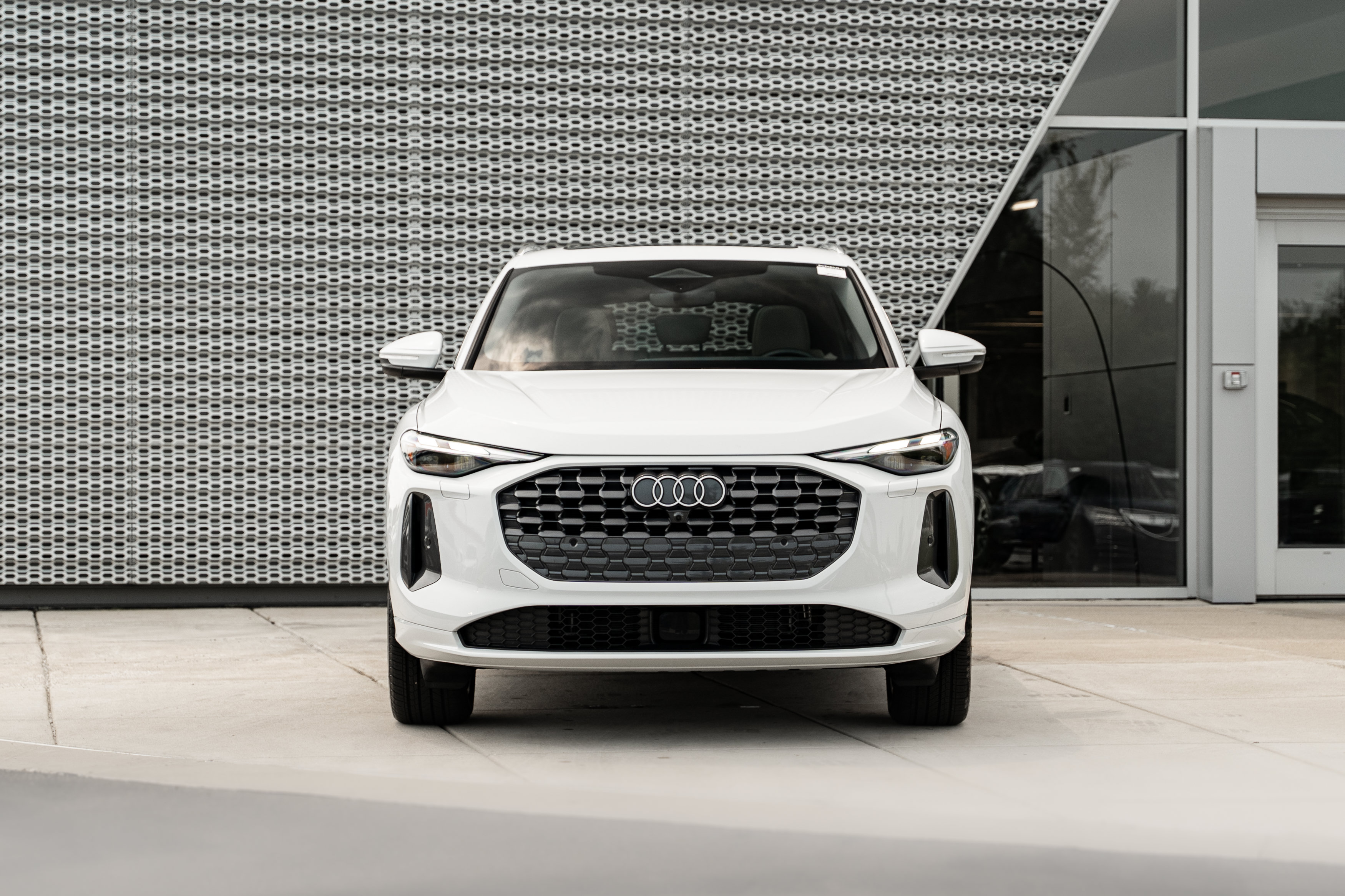 Certified 2025 Audi Q5 Premium AWD/4WD image 30