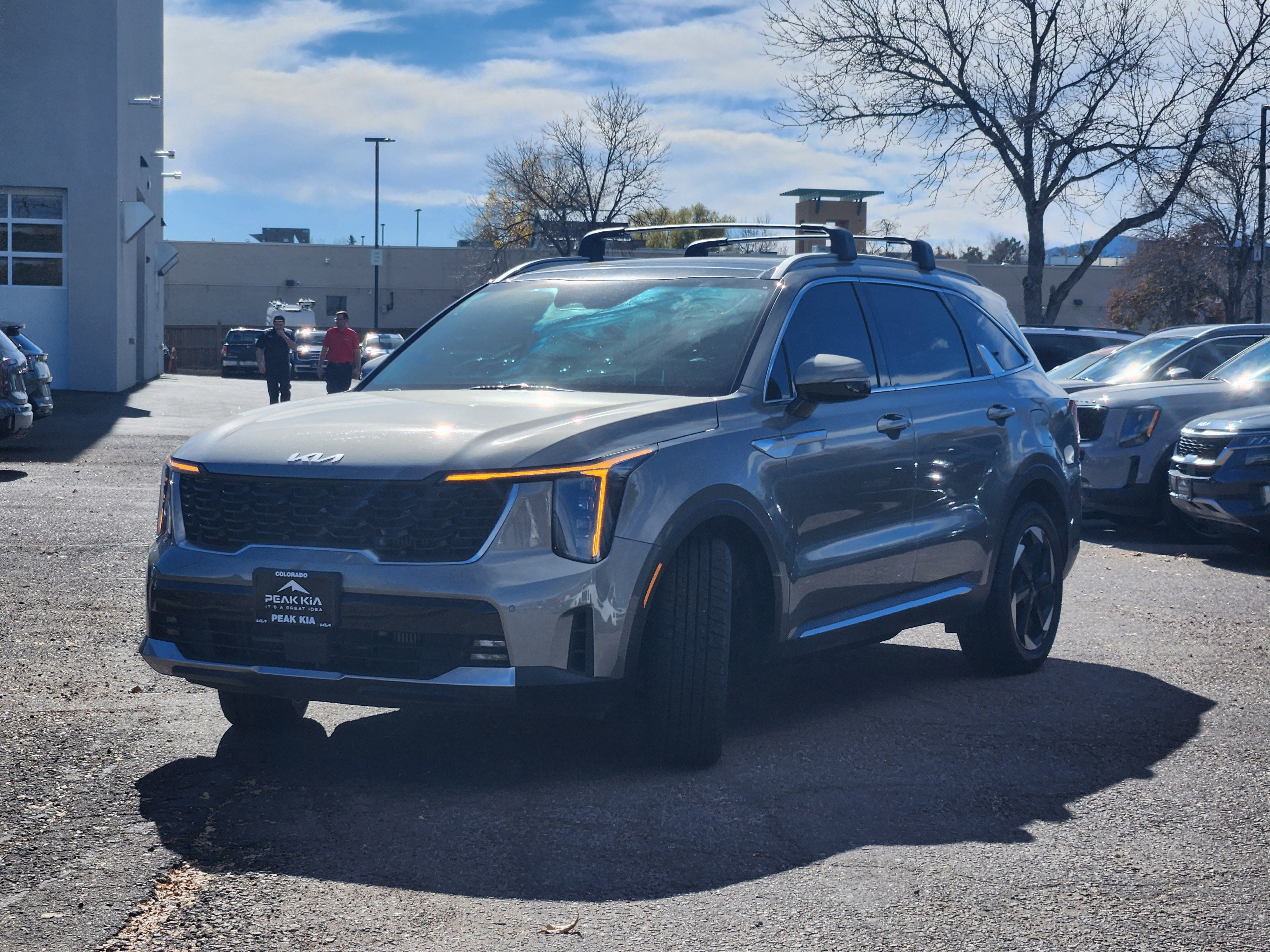 Used 2025 Kia Sorento EX w/ EX Panoramic Sunroof Package image 4