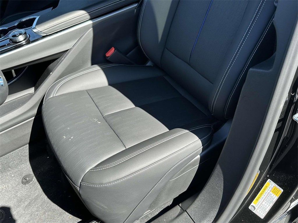 New 2025 Cadillac Lyriq Luxury image 15