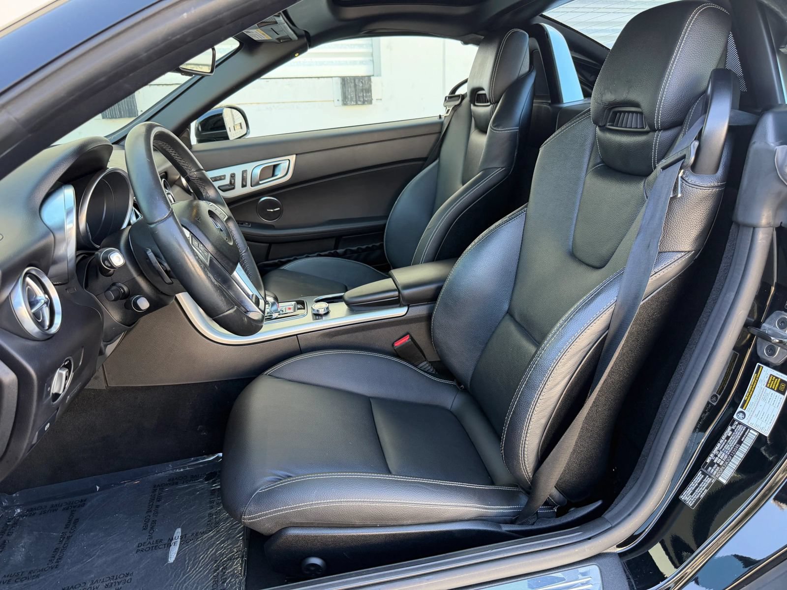 Used 2016 Mercedes-Benz SLK 300 image 11
