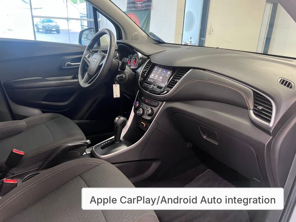 Used 2022 Chevrolet Trax LS w/ Tint and Cruise Package image 32