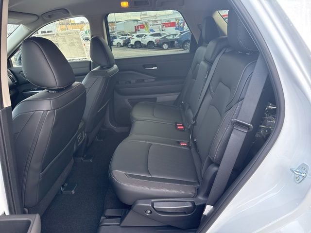 New 2026 Nissan Pathfinder SL w/ Cargo Package AWD/4WD image 11